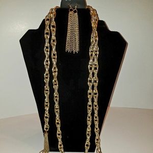 Long Necklace w/ earrings.
